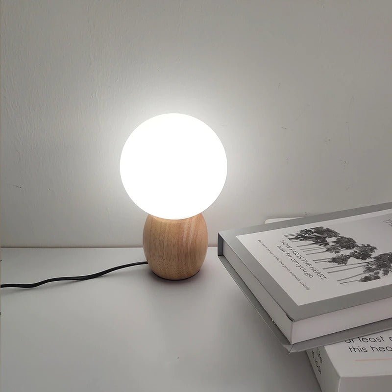 Nachttischlampe LED Holzkugel – Produktansicht 2