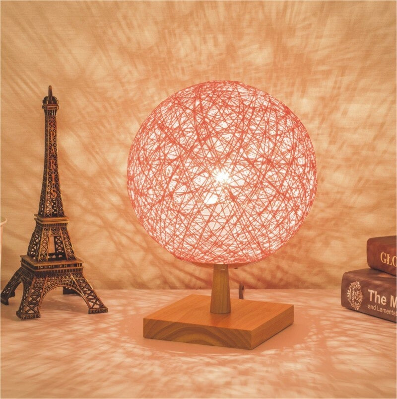 Nachttischlampe Rattan mit Holzfuß – Produktansicht 8