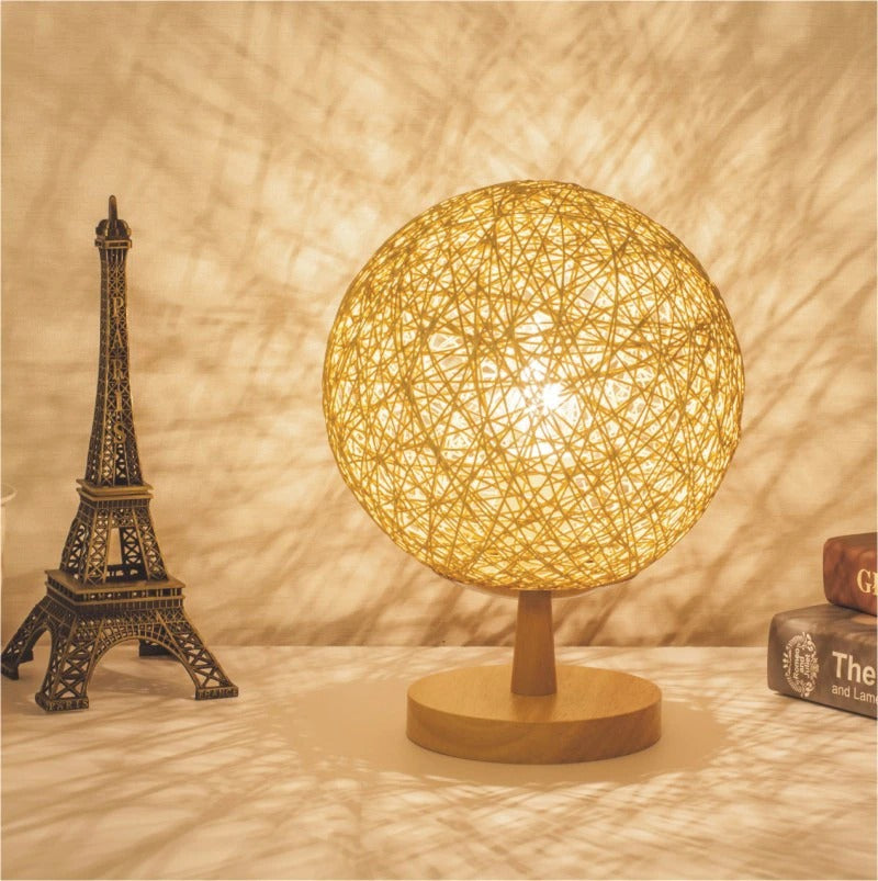 Nachttischlampe Rattan mit Holzfuß – Produktansicht 16
